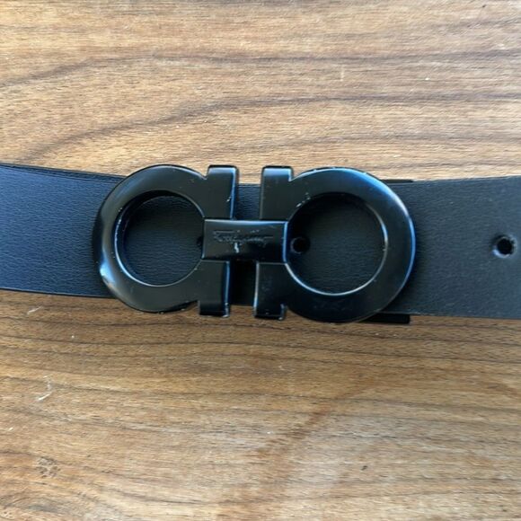 Salvatore Fareagamo Black Leather Men’s Belt 48W - Picture 2 of 8